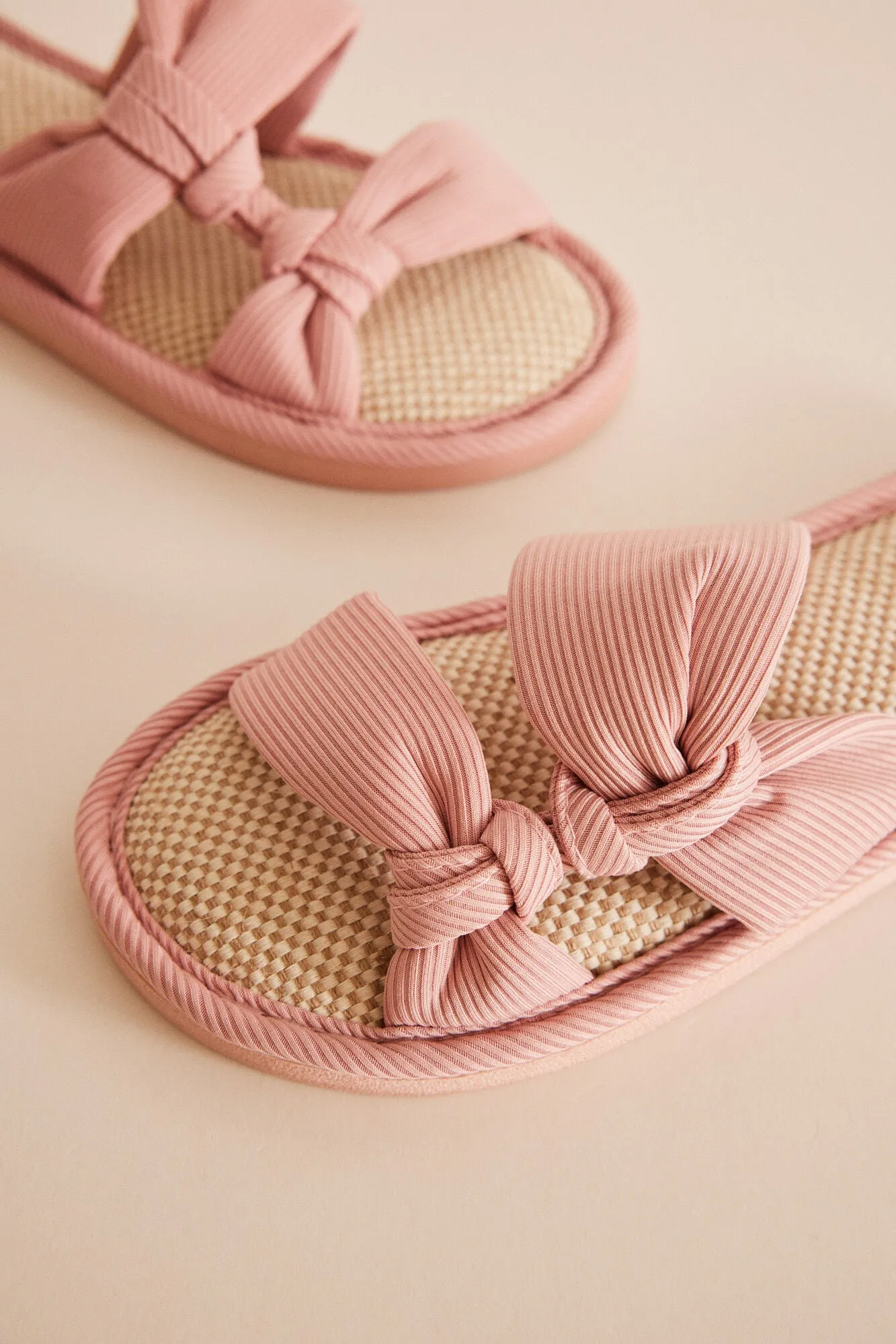 Pink knot slippers
