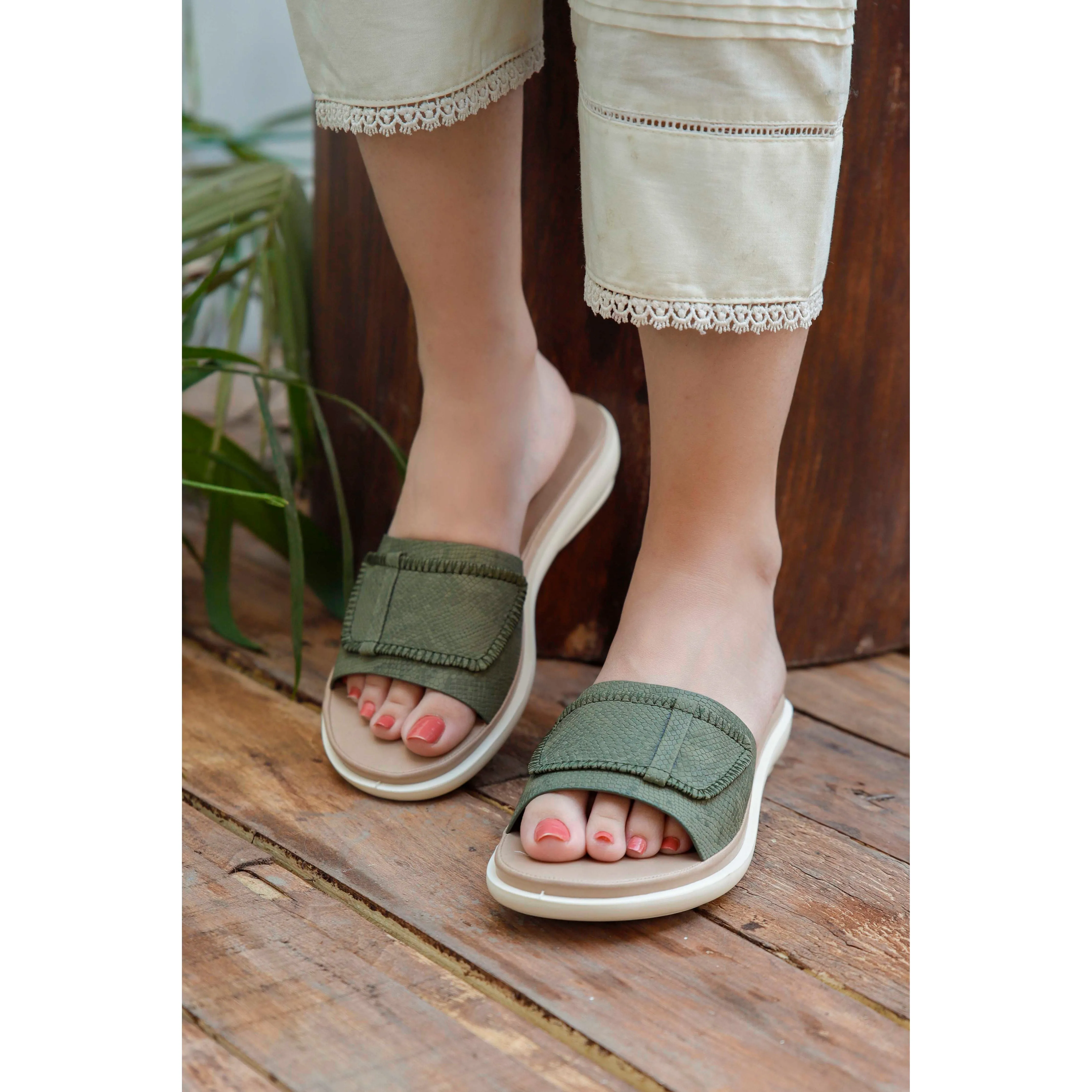 Women Casual Slipper - M1140611
